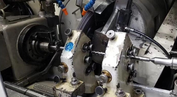 NACHI GTE-20 Injection screw grinder